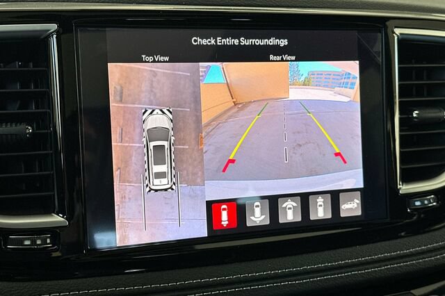 New 2025 Chrysler Pacifica Limited AWD/4WD image 16