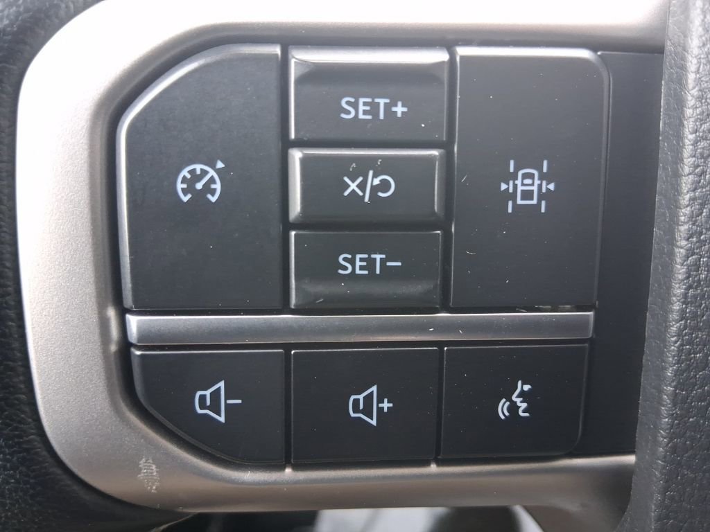 Used 2024 Ford Expedition Max XLT image 26
