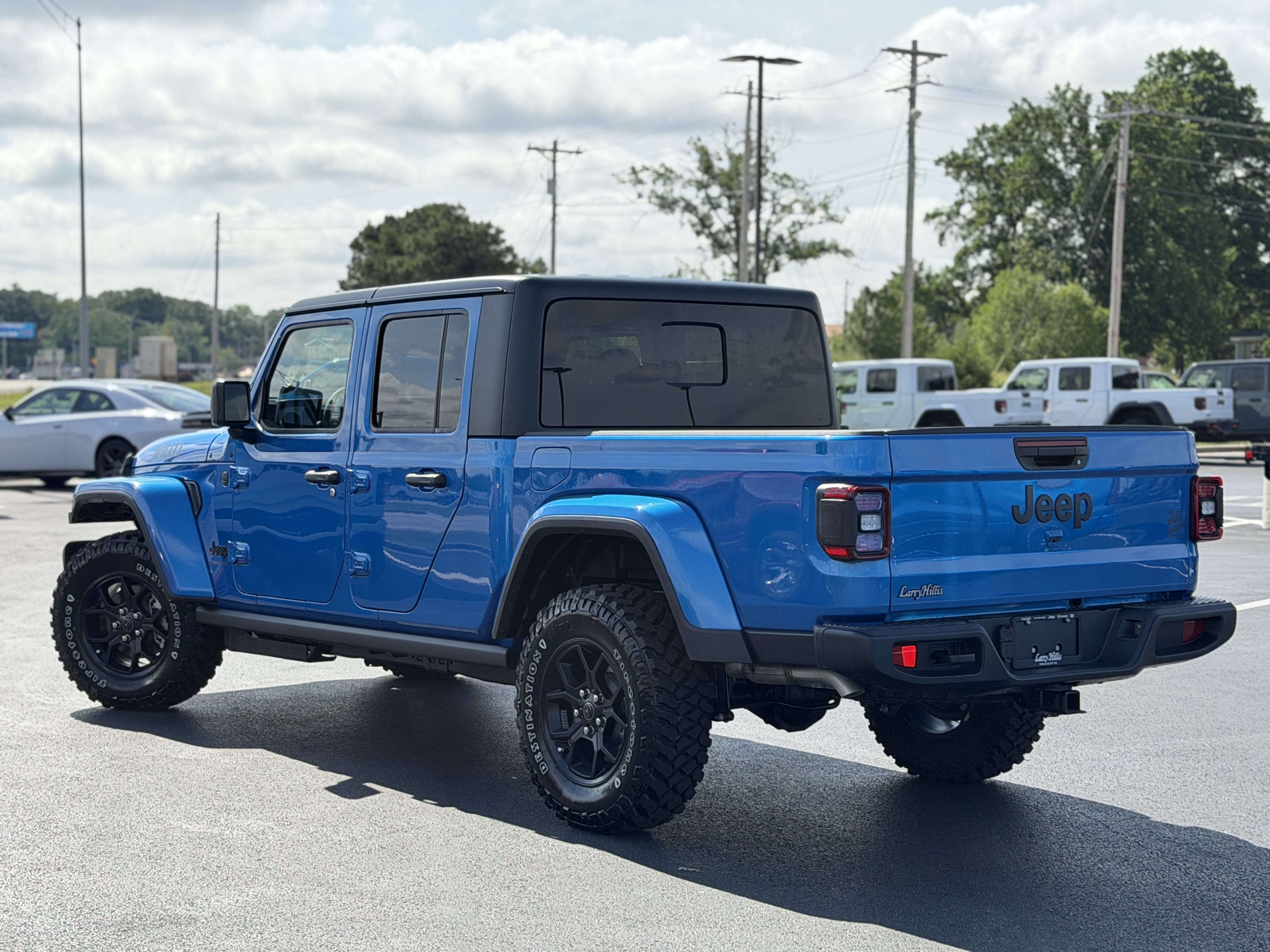 New 2026 Jeep Gladiator Mojave AWD/4WD image 9