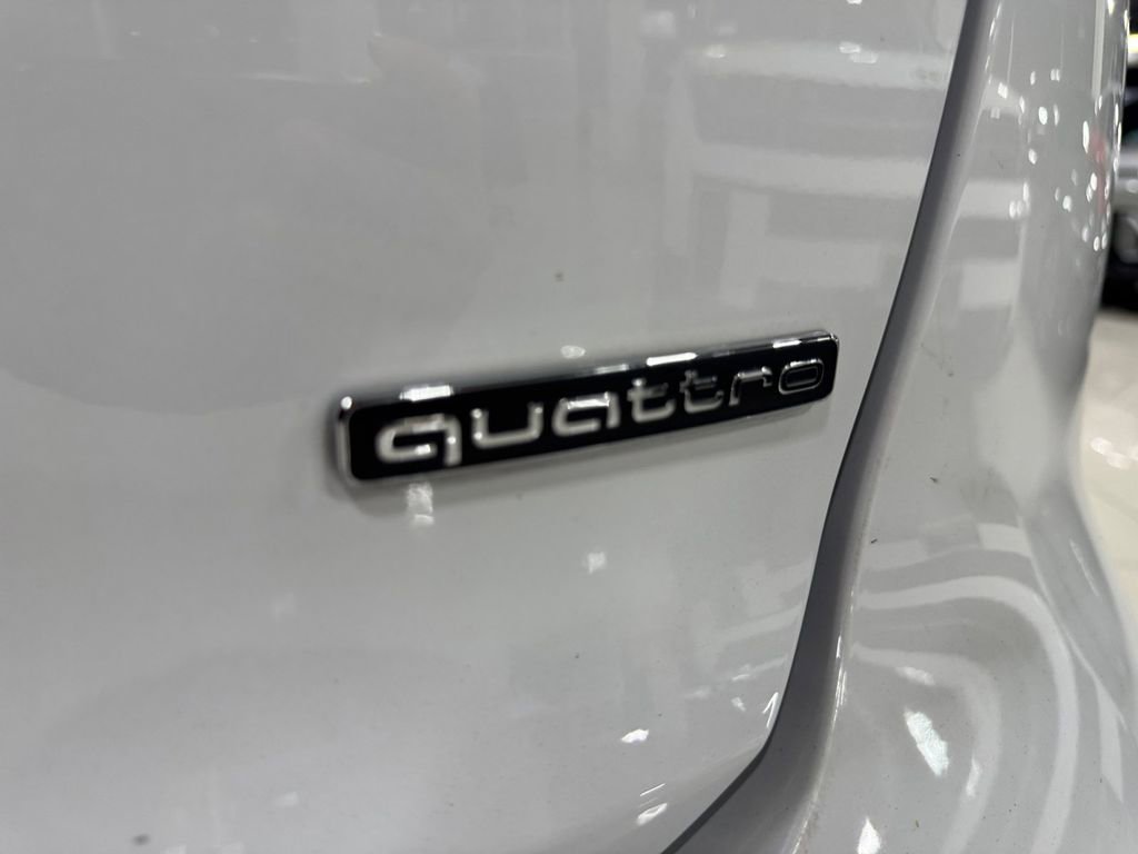 Used 2022 Audi Q4 e-tron Prestige image 38