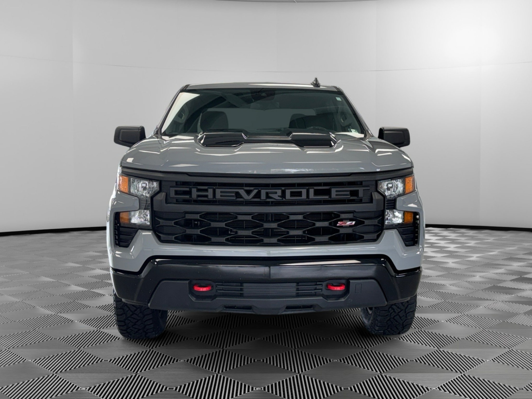 Used 2024 Chevrolet Silverado 1500 Custom Trail Boss AWD/4WD image 3