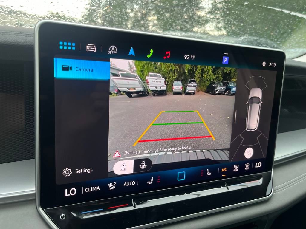 New 2025 Volkswagen Tiguan SE image 11