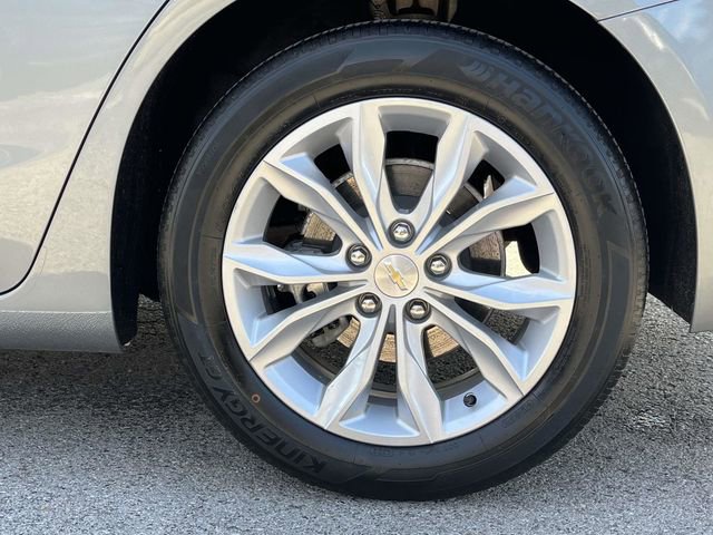Used 2023 Chevrolet Malibu LT FWD image 11