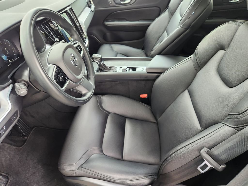 Used 2020 Volvo V60 T5 Cross Country AWD/4WD image 13
