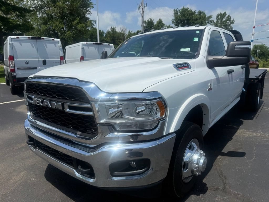 Used 2023 RAM 3500 Tradesman w/ Chrome Appearance Group AWD/4WD image 2