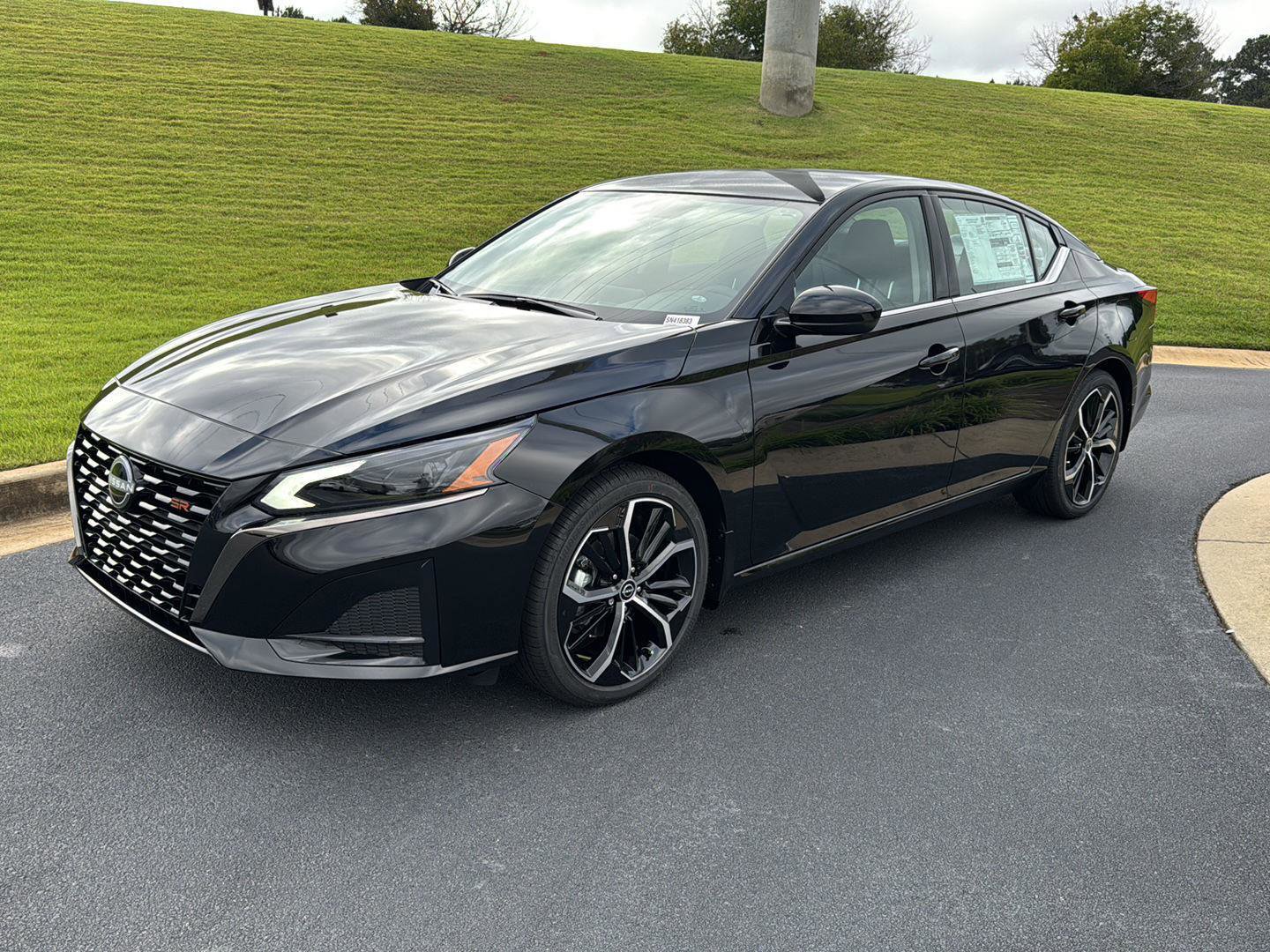 New 2025 Nissan Altima 2.5 SR