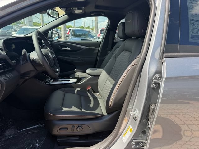 New 2026 Buick Envista Sport Touring FWD image 12