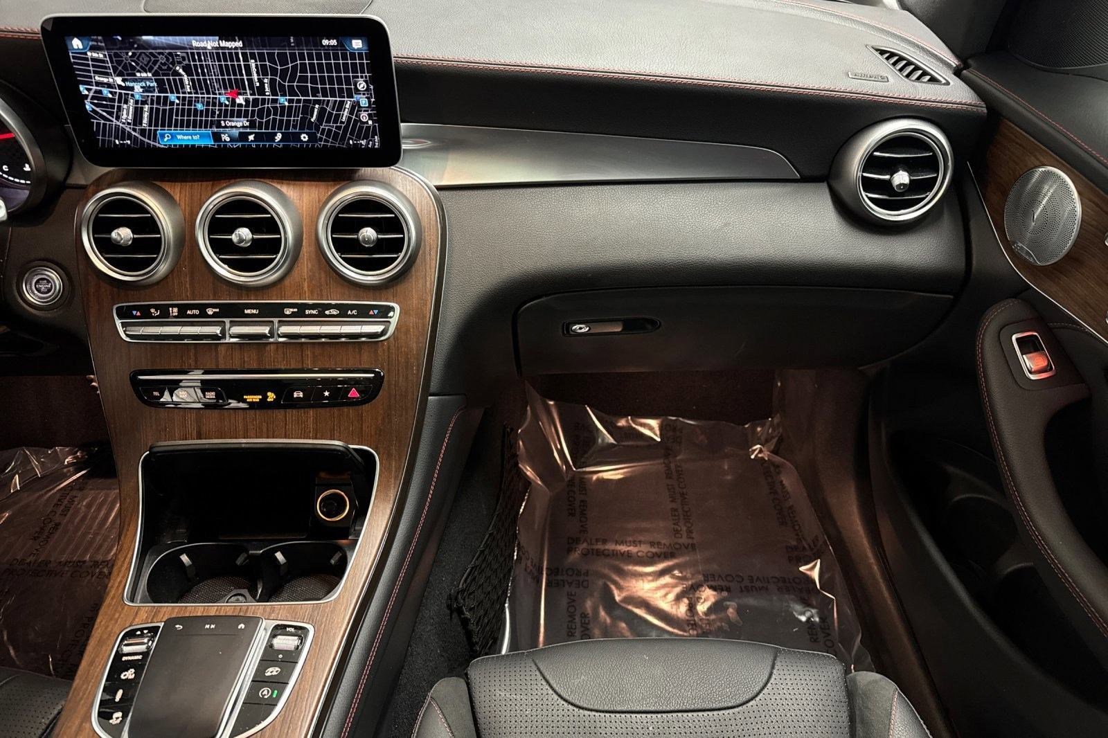 Used 2020 Mercedes-Benz GLC 43 AMG AMG GLC 43 image 31