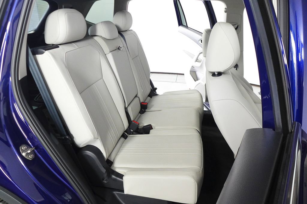 Used 2022 Volkswagen Tiguan SE image 17