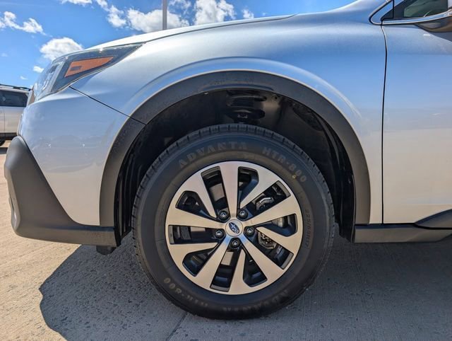 Used 2022 Subaru Outback Premium AWD/4WD image 11