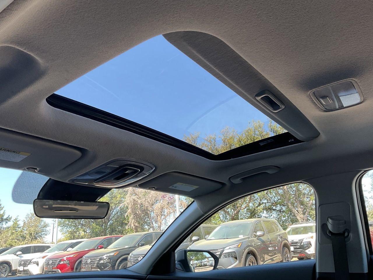 Used 2025 Hyundai Elantra SEL image 19