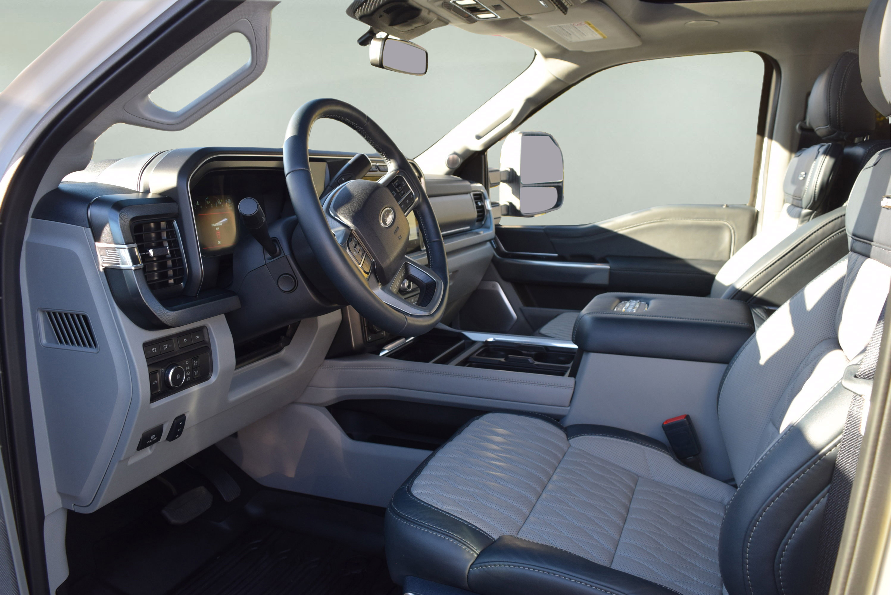 Used 2024 Ford F350 Limited w/ FX4 Off-Road Package image 11