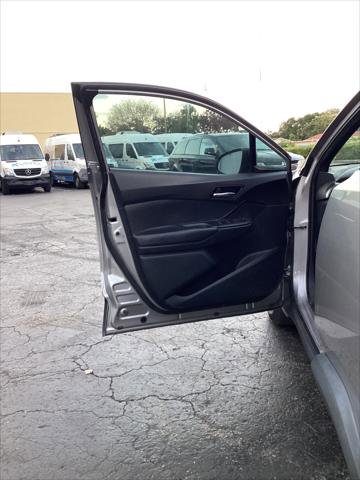 Used 2019 Toyota C-HR LE image 11