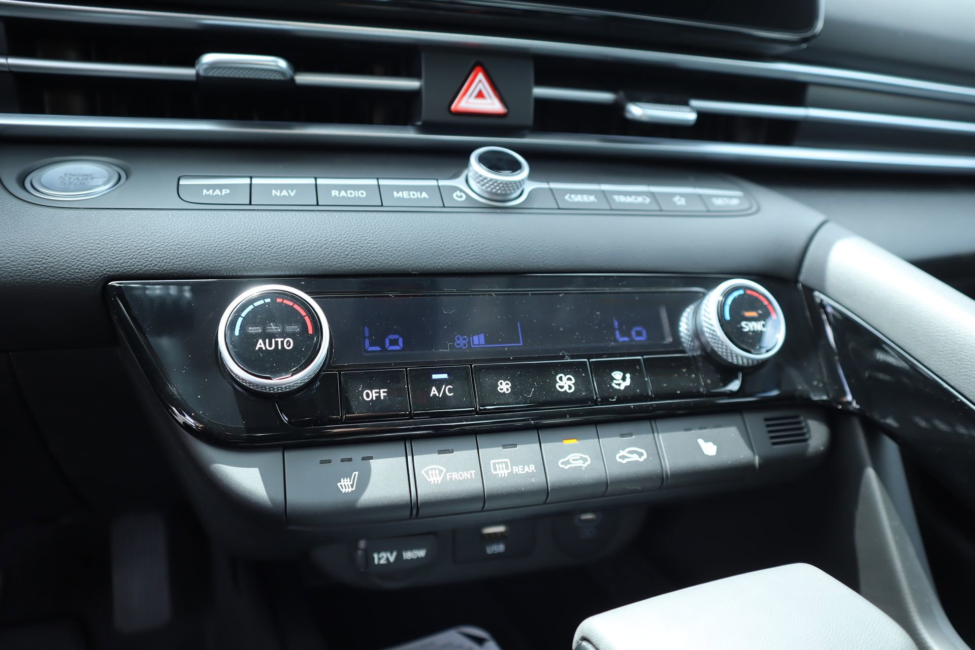 New 2026 Hyundai Elantra Limited FWD image 7