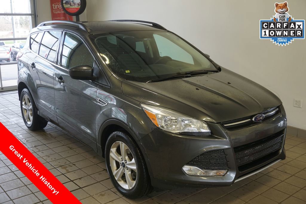 Used 2016 Ford Escape SE w/ Equipment Group 201A image 1