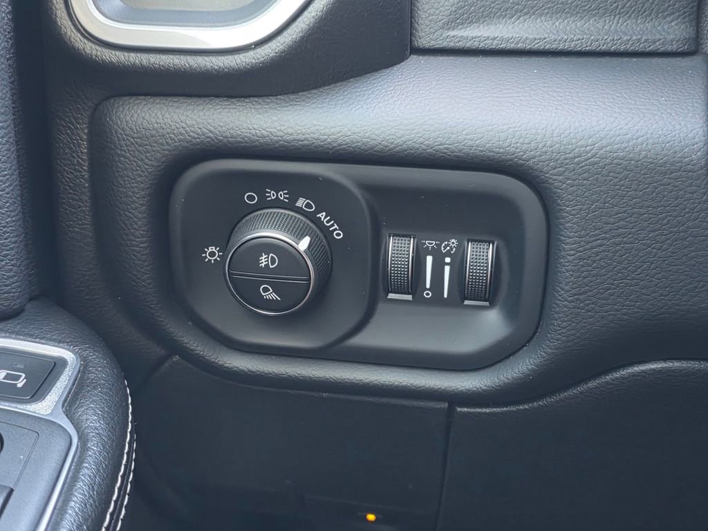 Used 2020 RAM 2500 Laramie image 34