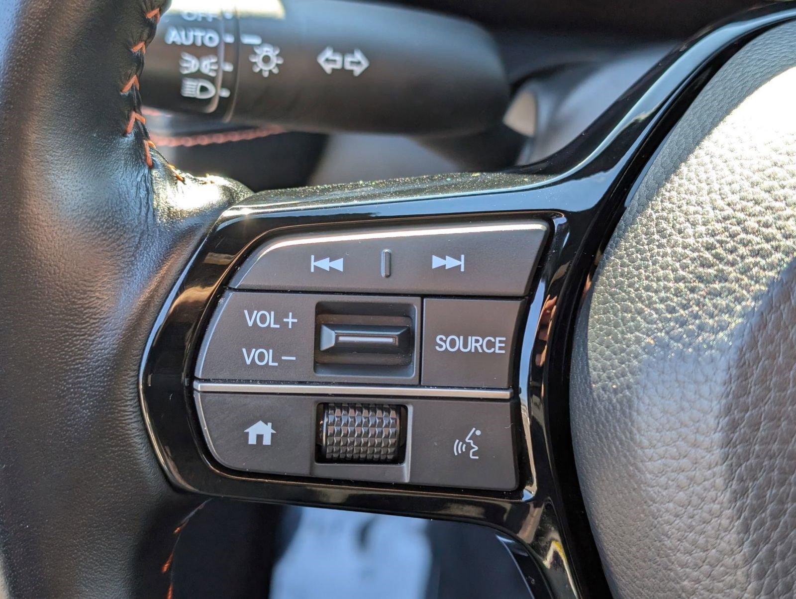 Used 2025 Honda HR-V Sport image 18