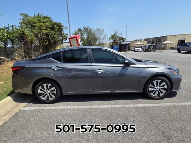 Used 2025 Nissan Altima 2.5 S FWD image 6