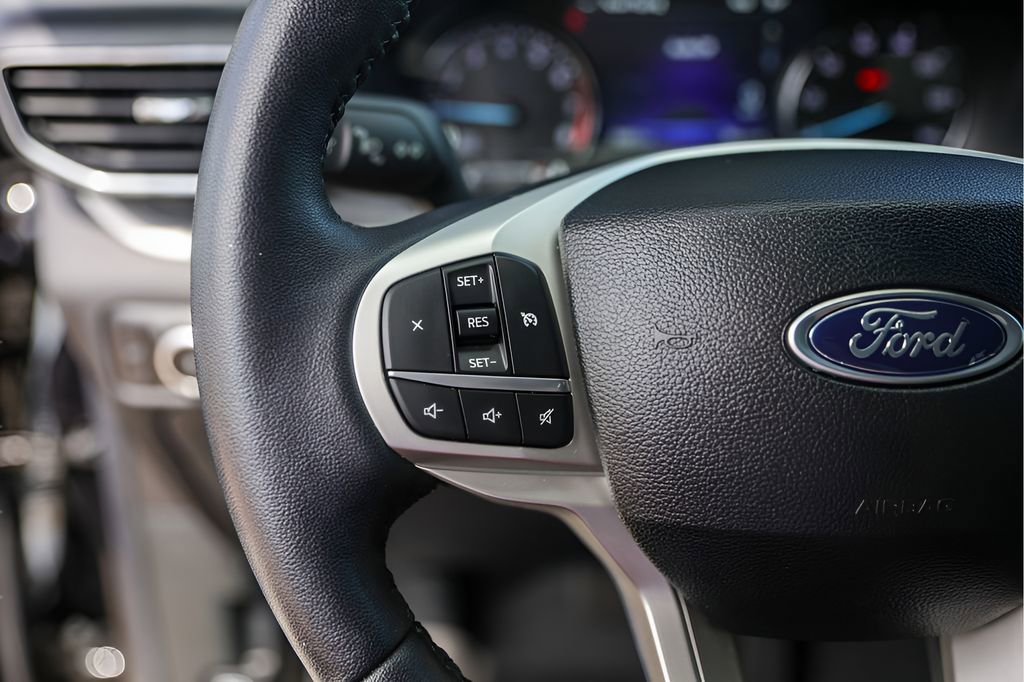 Used 2023 Ford Explorer XLT w/ Equipment Group 202A image 17