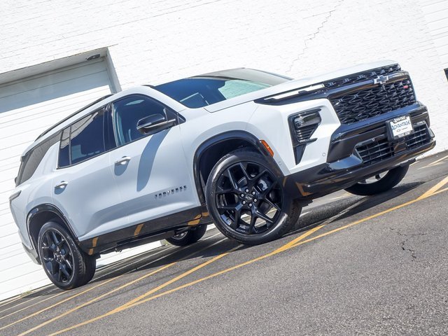 New 2026 Chevrolet Traverse RS w/ LPO, Floor Liner Package image 3