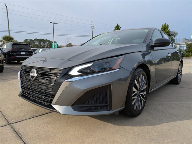 Used 2024 Nissan Altima 2.5 SV image 8