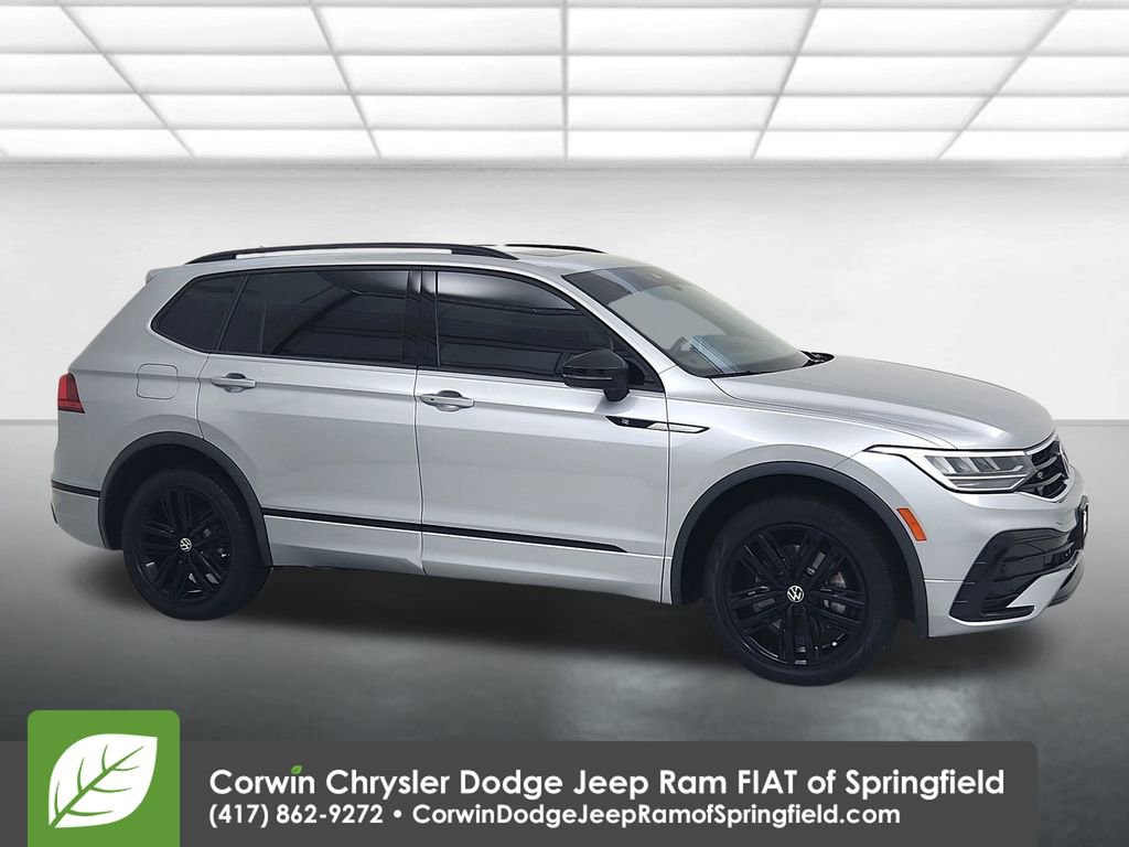 Used 2022 Volkswagen Tiguan SE R-Line