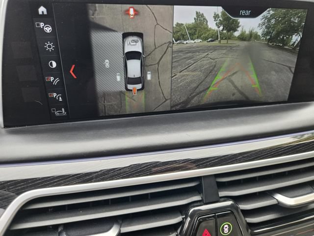 Used 2018 BMW 750i xDrive AWD/4WD image 26