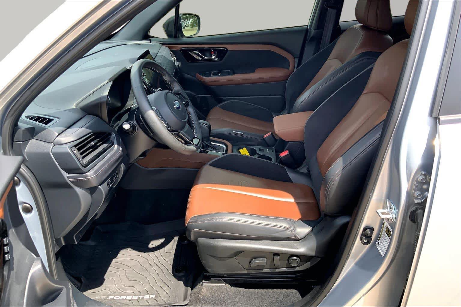 Used 2025 Subaru Forester Touring AWD/4WD image 8