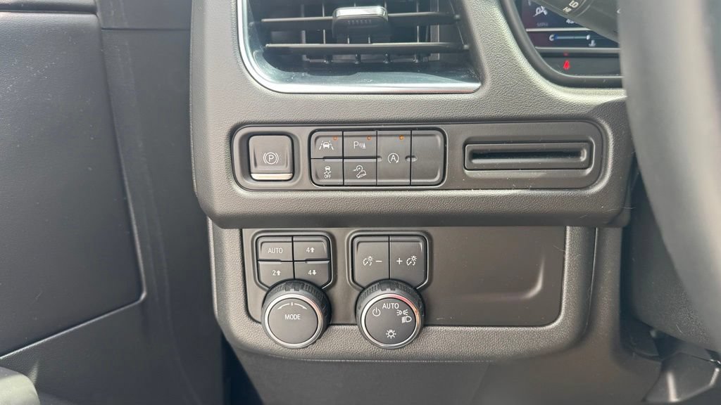 Used 2023 Chevrolet Tahoe Z71 AWD/4WD image 24