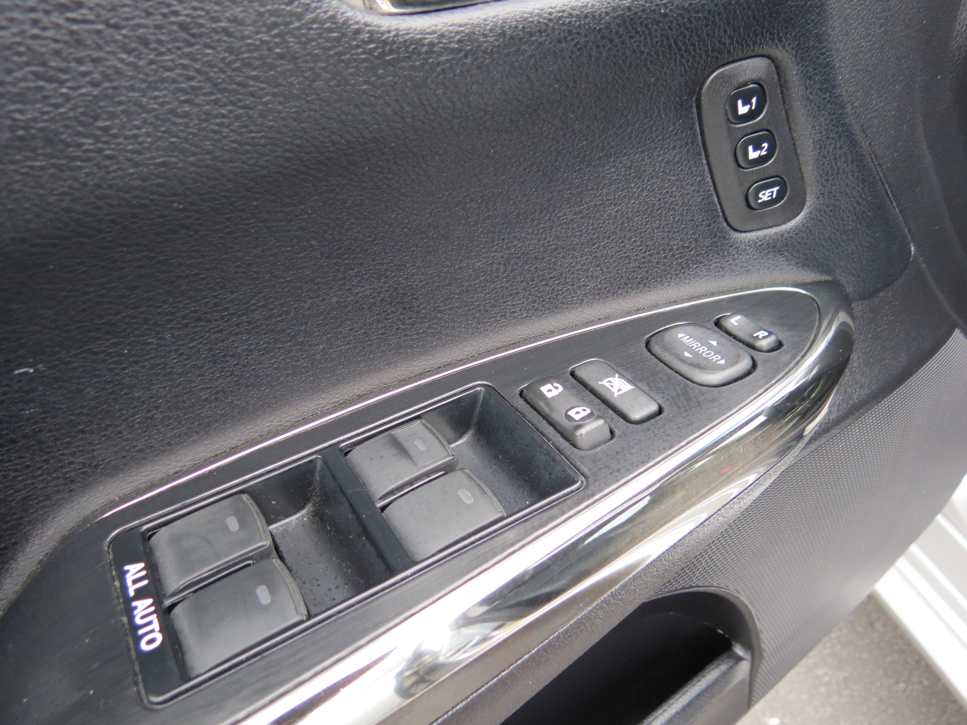 Used 2013 Toyota Avalon XLE Touring image 34