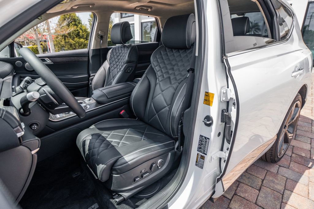 Used 2025 Genesis GV80 3.5T Prestige image 19