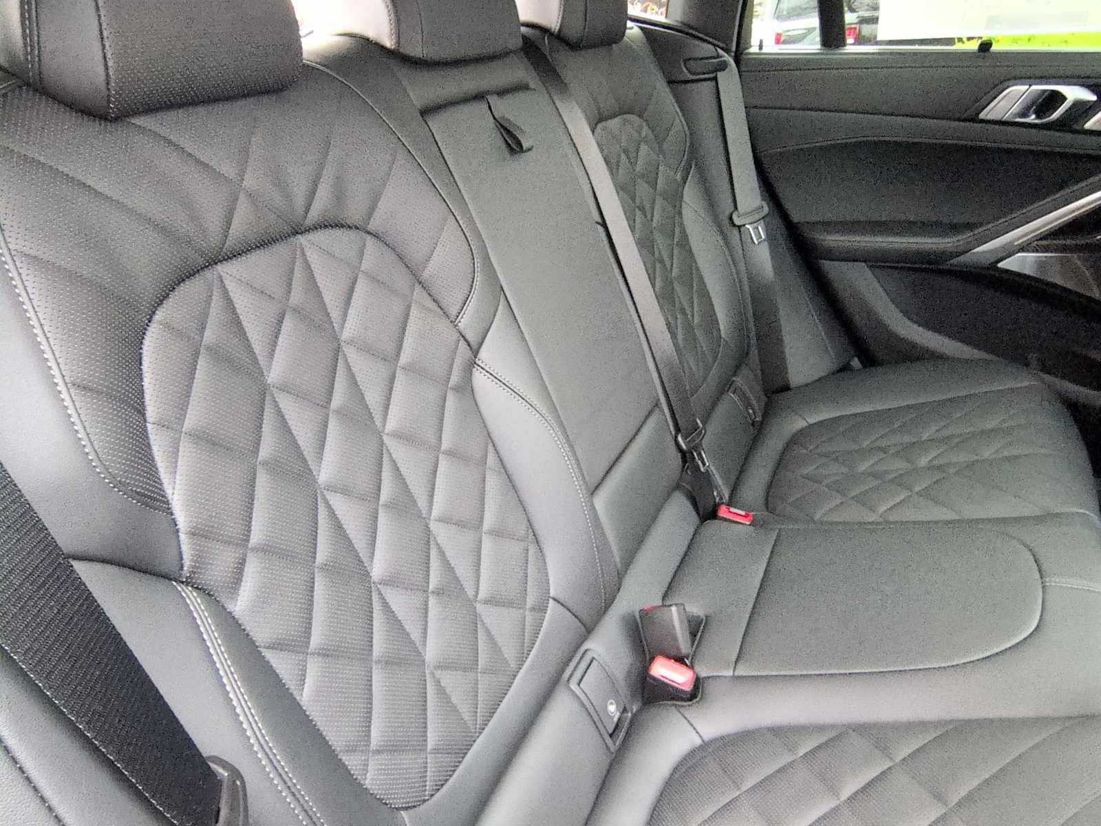 Used 2026 BMW X6 M60i AWD/4WD image 22
