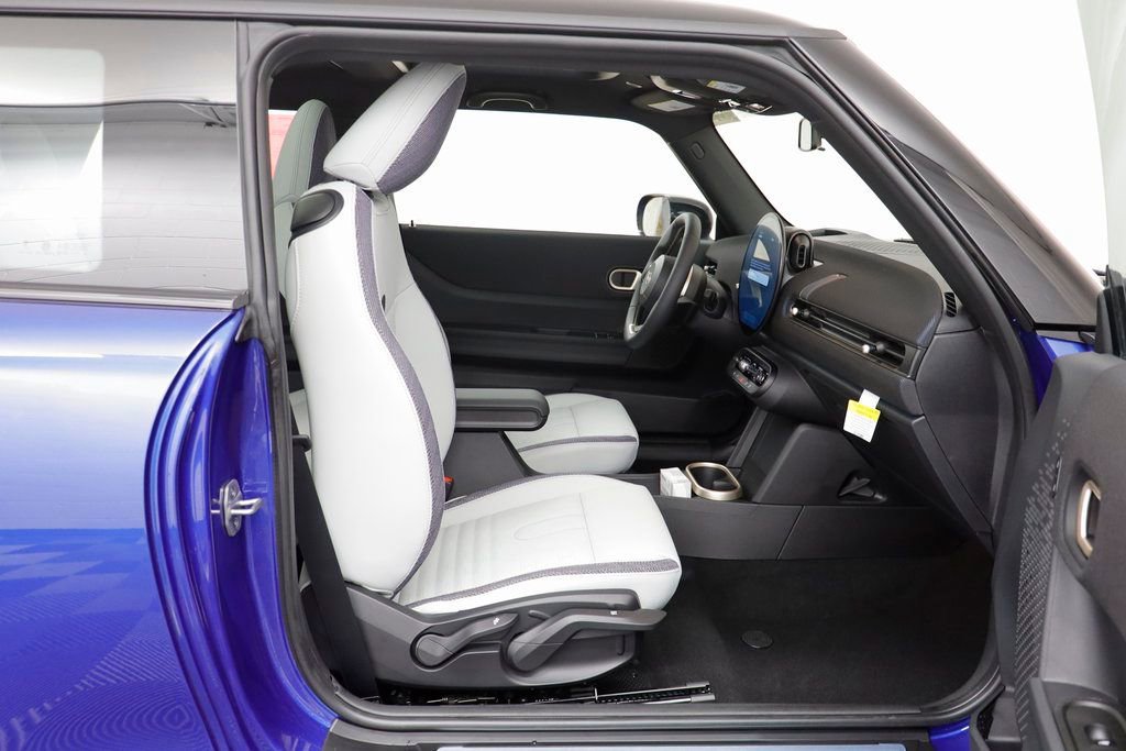 New 2026 MINI Cooper 2-Door Hardtop FWD image 18