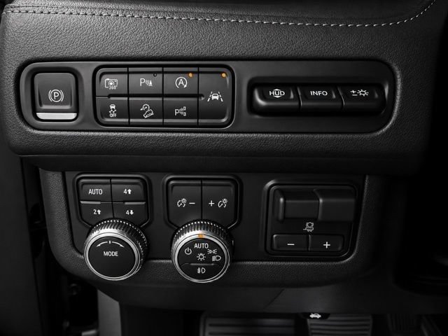 Used 2021 GMC Yukon XL Denali w/ Denali Premium Package AWD/4WD image 45