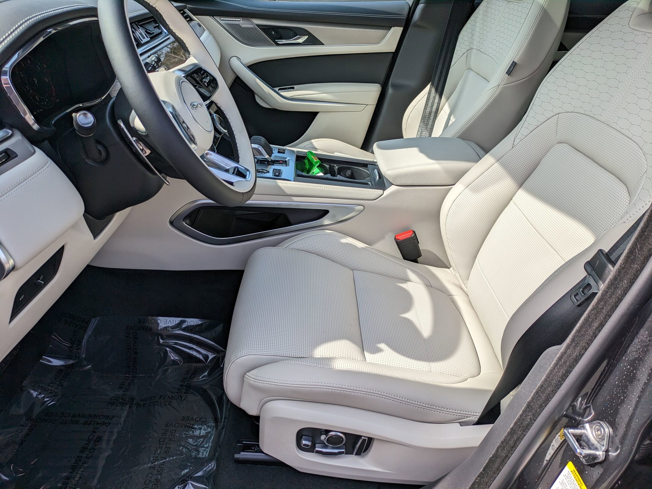 New 2026 Jaguar F-PACE R-Dynamic S image 21