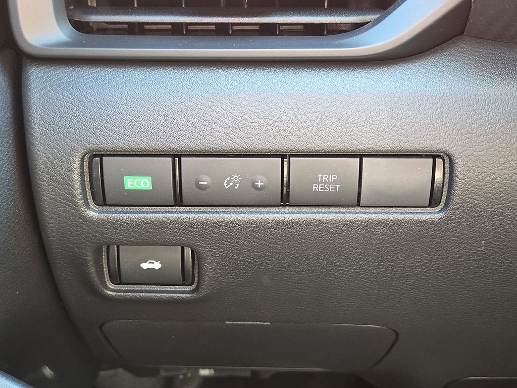 Used 2025 Nissan Sentra S image 22