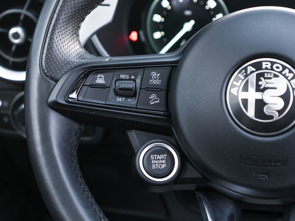 Used 2024 Alfa Romeo Stelvio Veloce image 21