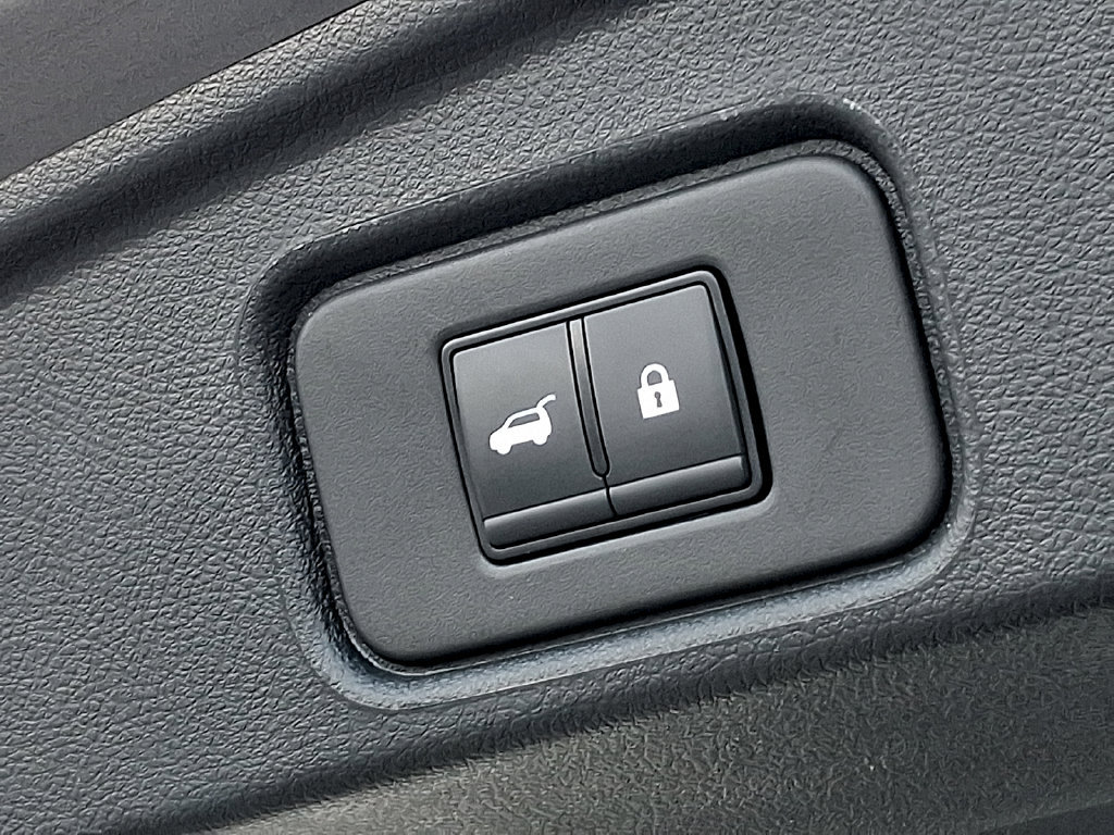 Used 2025 Nissan Pathfinder SV AWD/4WD image 30