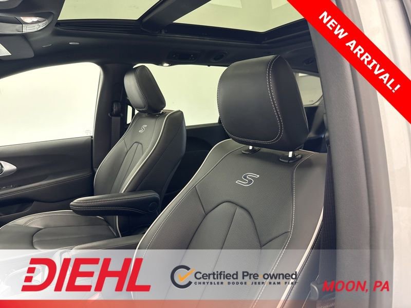 Used 2026 Chrysler Pacifica Limited w/ S Appearance Package image 24