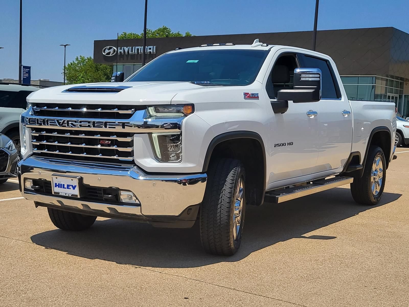 Used 2022 Chevrolet Silverado 2500 LTZ w/ LTZ Premium Texas Edition AWD/4WD image 2