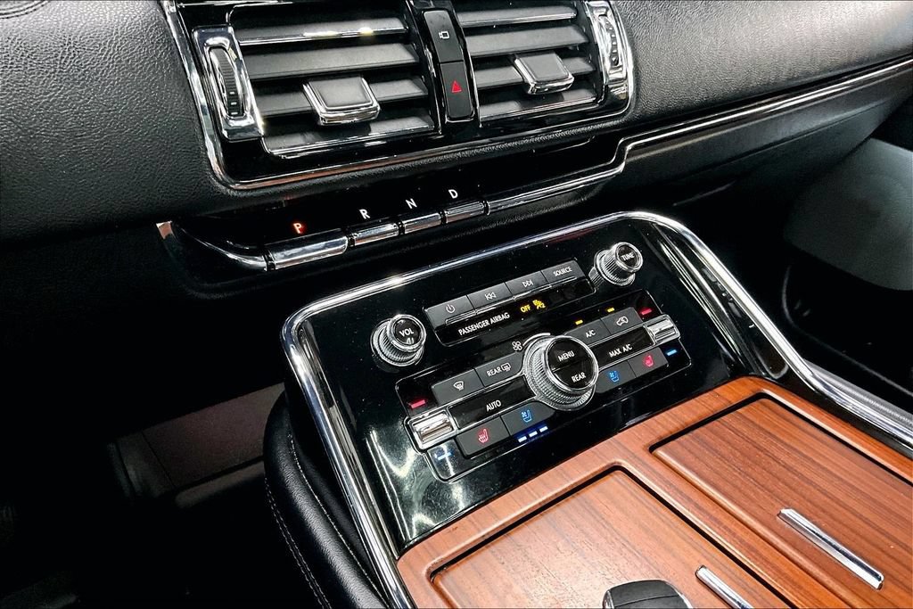 Used 2019 Lincoln Navigator Reserve AWD/4WD image 15