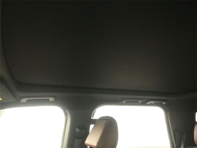 Used 2022 Ford Expedition Limited image 21