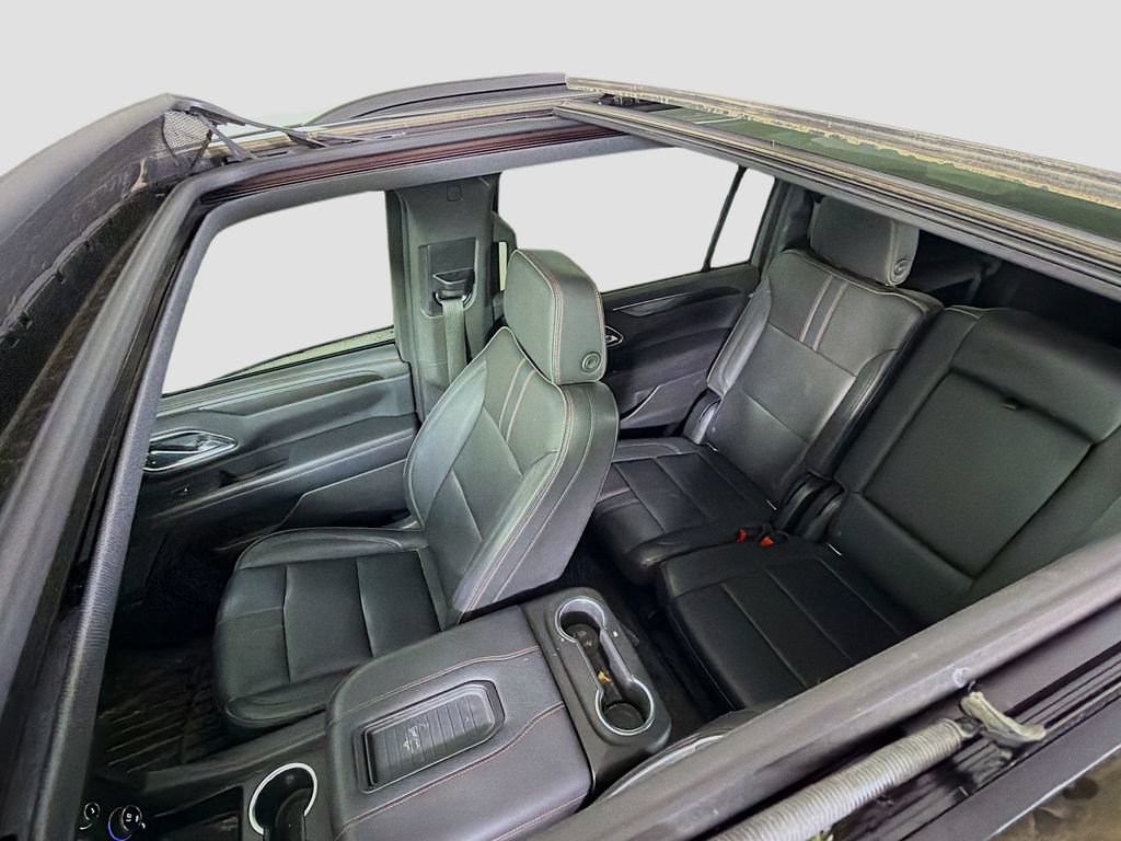 Used 2021 Chevrolet Suburban RST RWD image 17