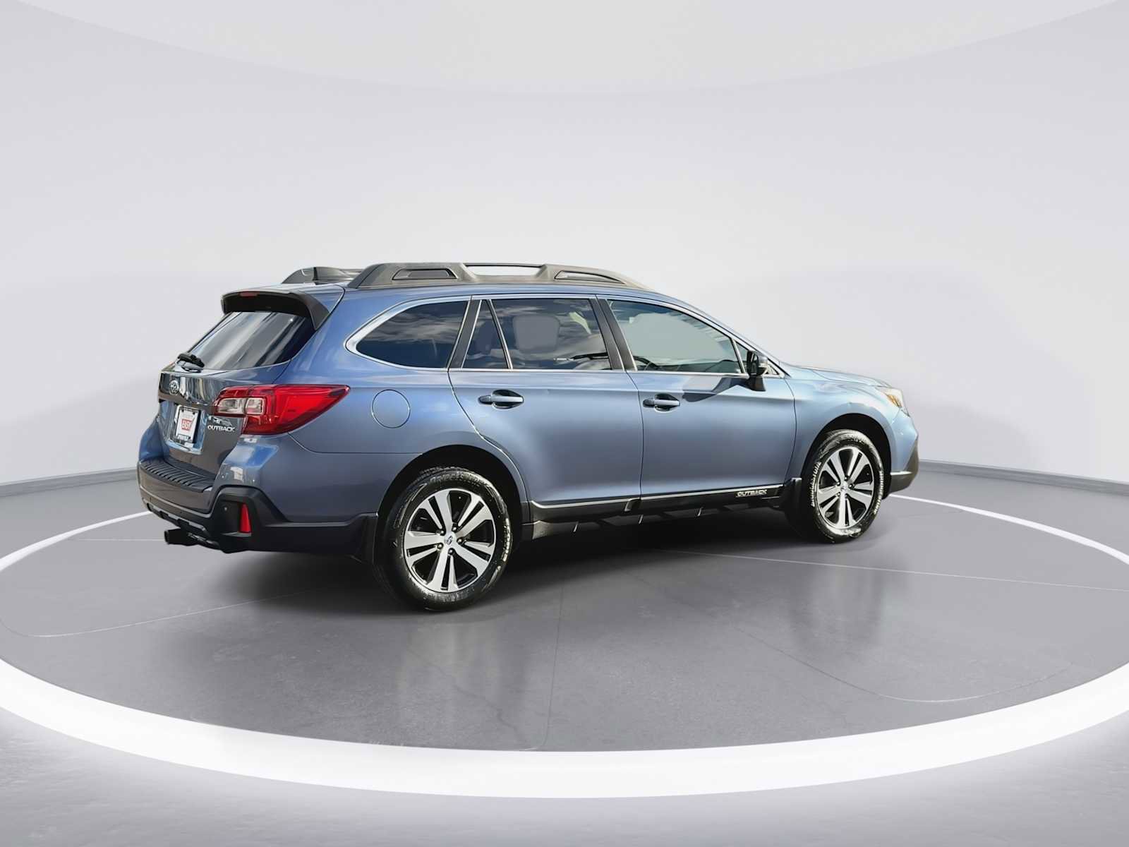 Used 2018 Subaru Outback 2.5i Limited image 8