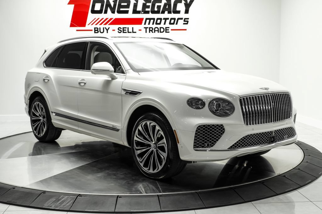 Used 2024 Bentley Bentayga AWD/4WD image 3