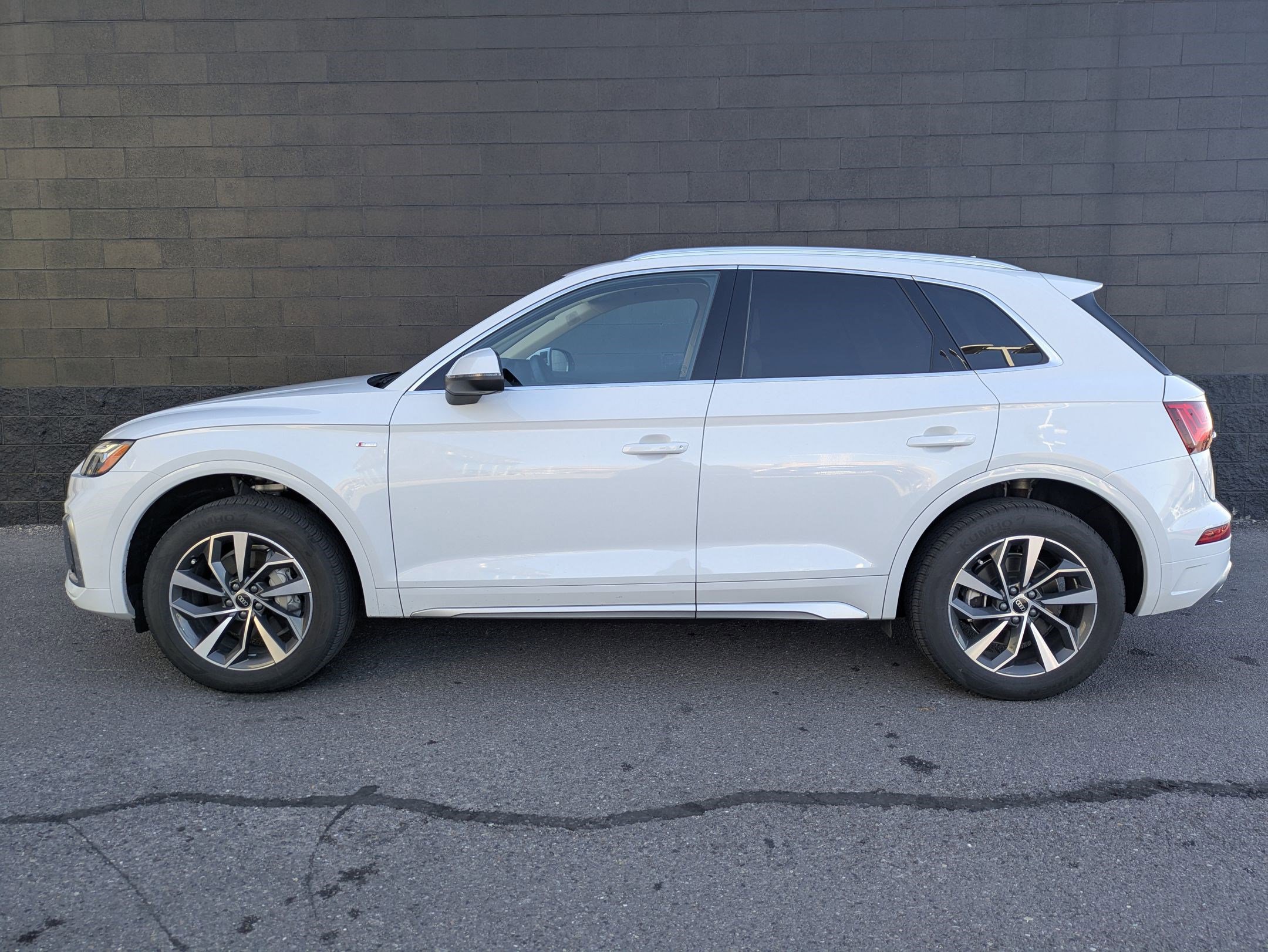 Used 2025 Audi Q5 2.0T Premium Plus w/ Premium Plus Package image 9