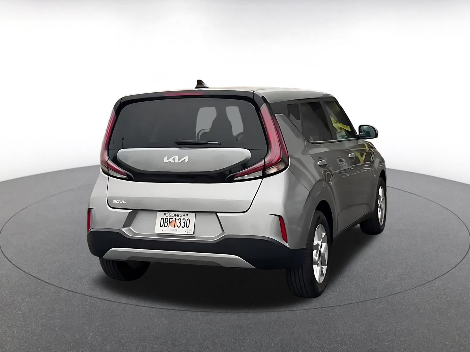 Used 2025 Kia Soul LX w/ LX Technology Package FWD image 12