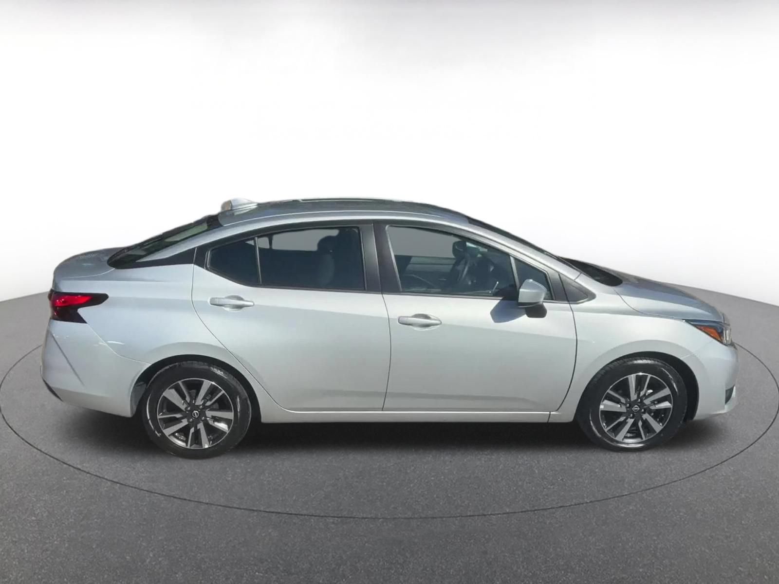 Used 2025 Nissan Versa SV FWD image 16