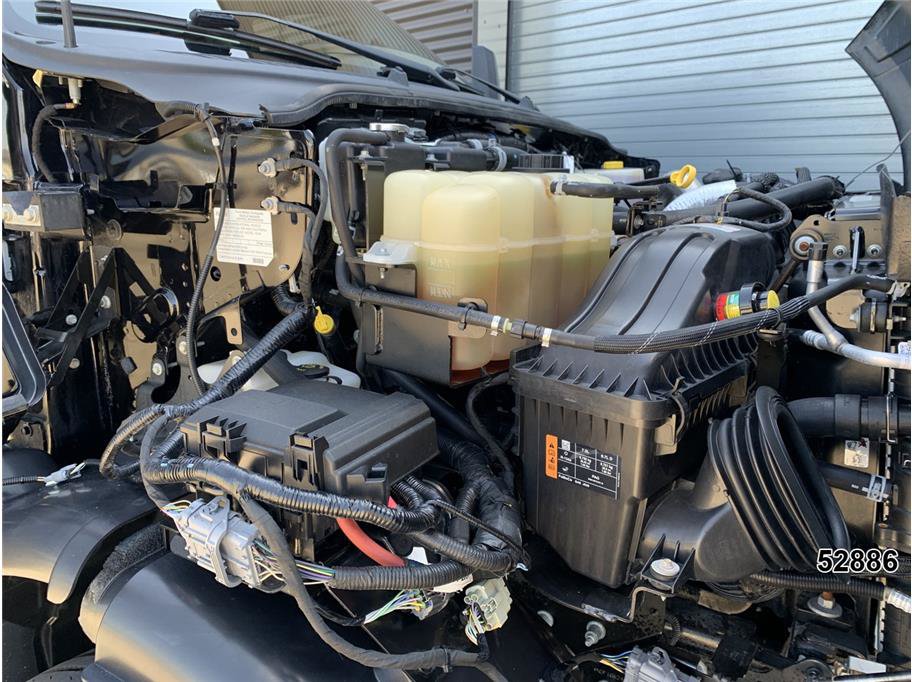 Used 2022 Ford F750 2WD Crew Cab Super Duty image 15