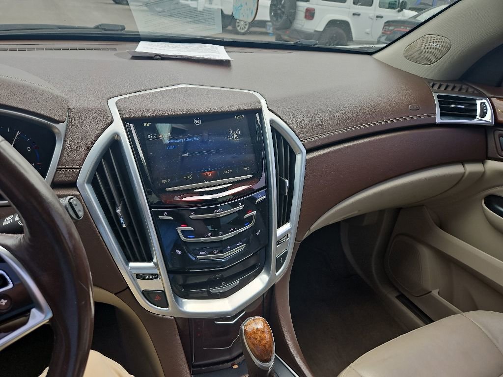 Used 2014 Cadillac SRX Luxury FWD image 19
